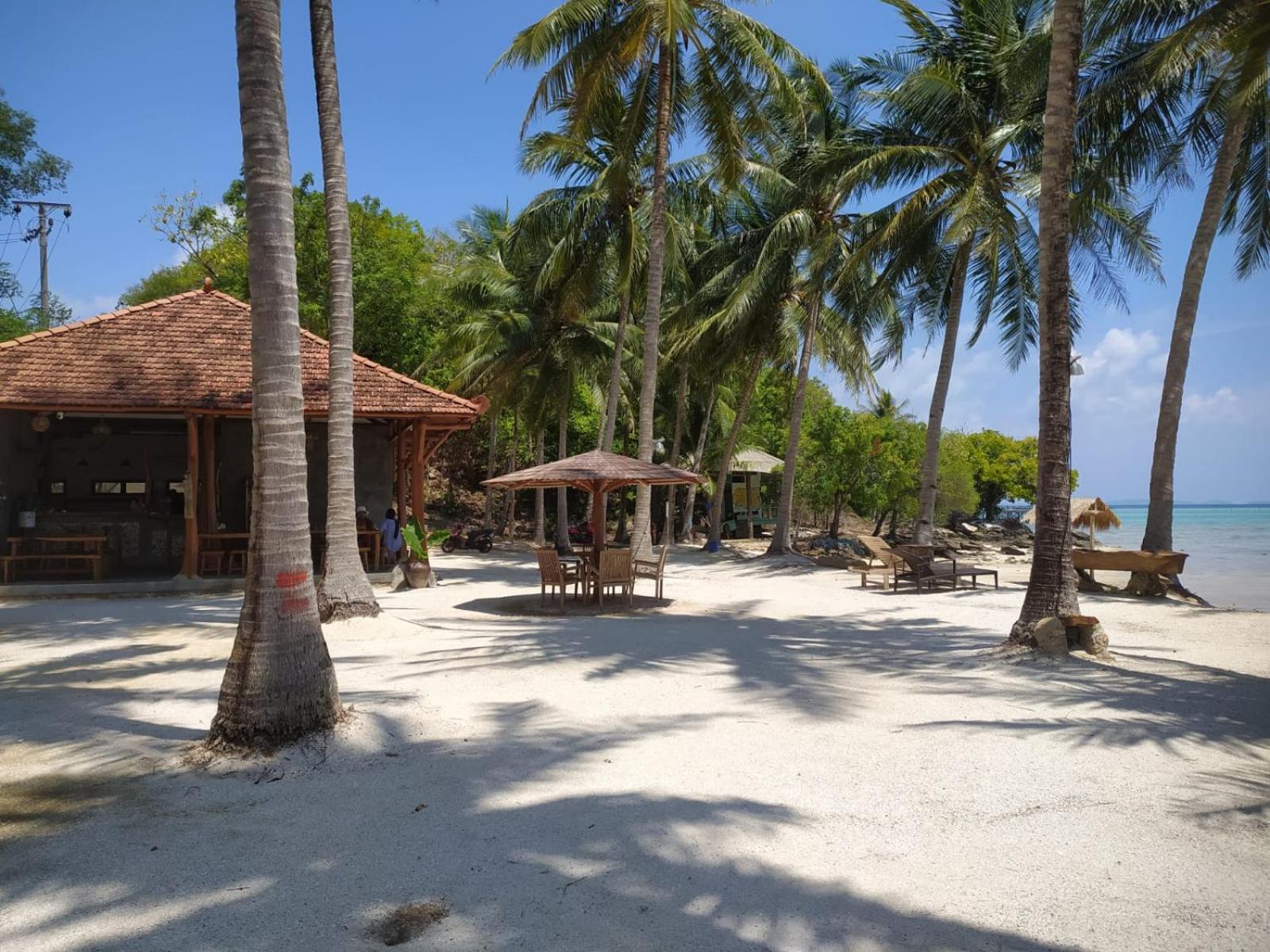 Eco Casa Hotel Karimunjawa Exterior foto