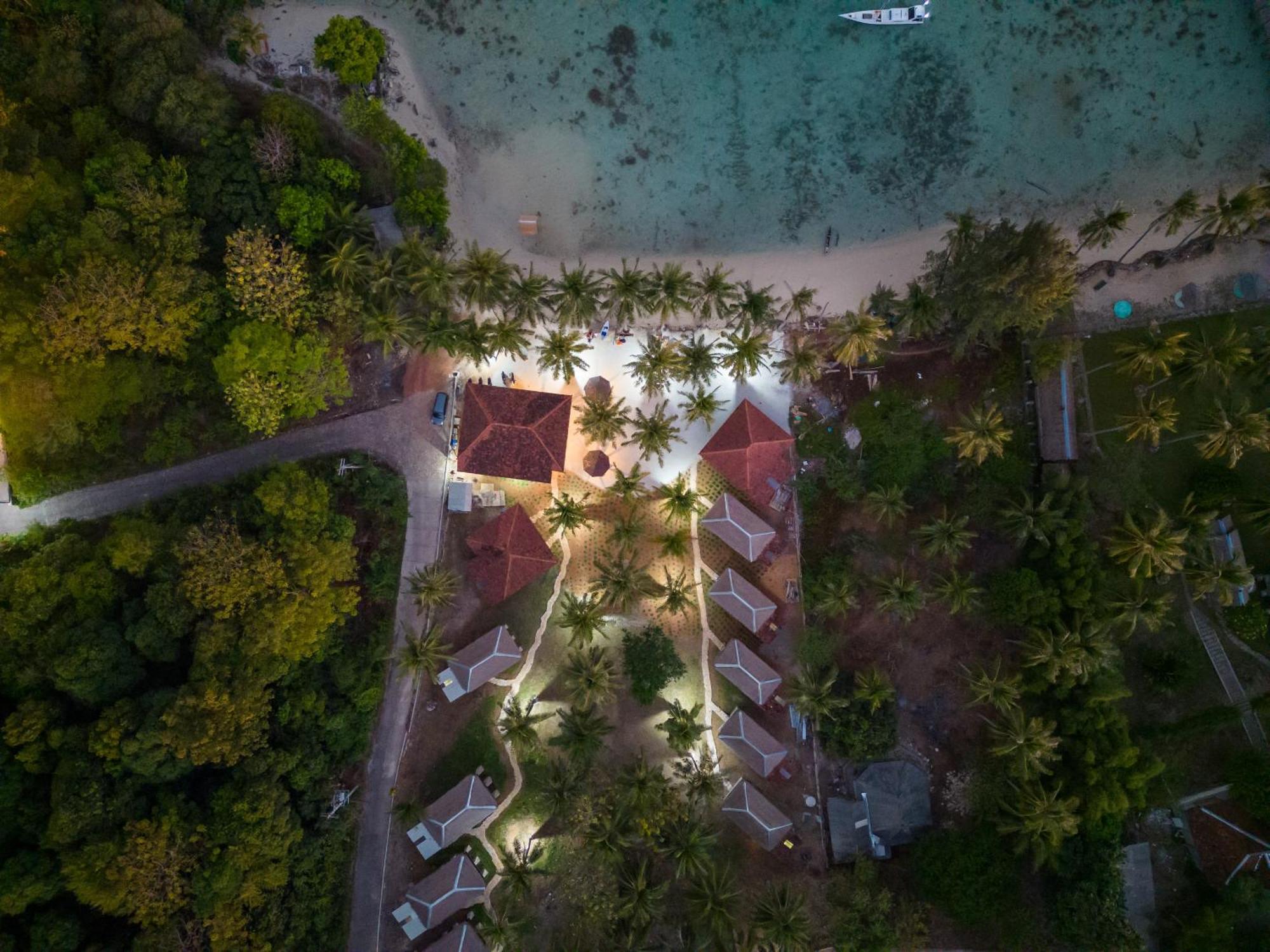 Eco Casa Hotel Karimunjawa Exterior foto