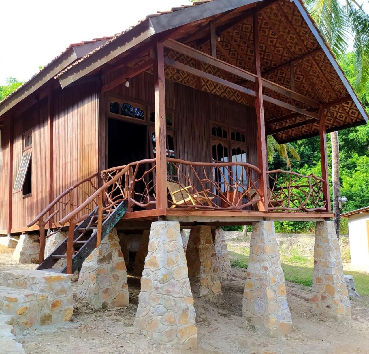 Eco Casa Hotel Karimunjawa Exterior foto
