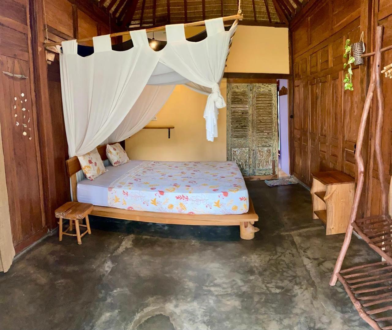 Eco Casa Hotel Karimunjawa Exterior foto