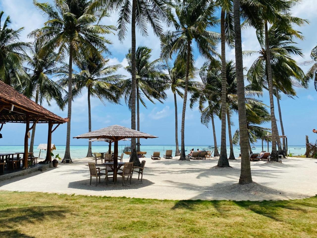 Eco Casa Hotel Karimunjawa Exterior foto